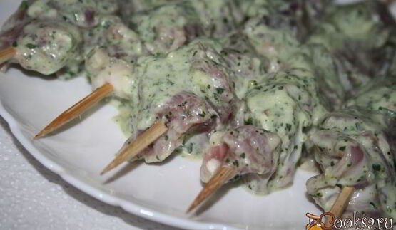 шашлычки из свиной вырезки в йогуртово-лимонном маринаде