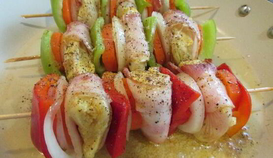 шашлык из курицы с овощами