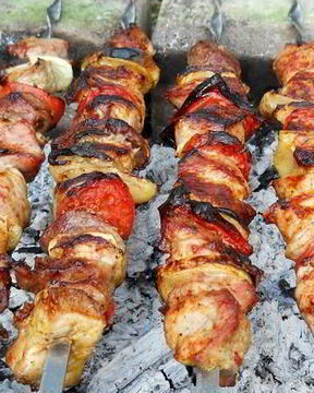 Шашлык из свинины классический с лимоном