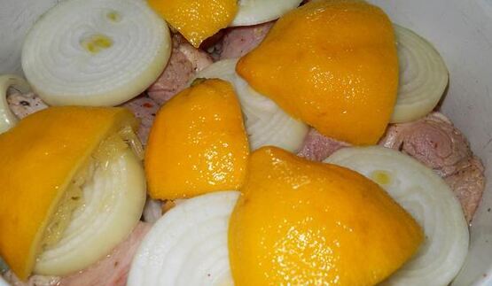 шашлык из свинины классический с лимоном