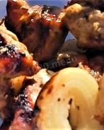 Шашлык маринованный с луком классический