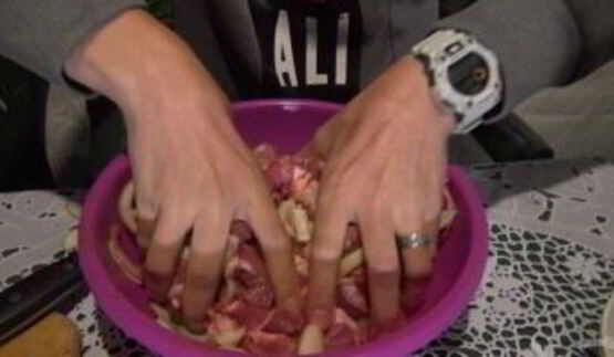 шашлык, замаринованный на вине