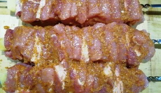 сочный шашлык из свинины на балконе