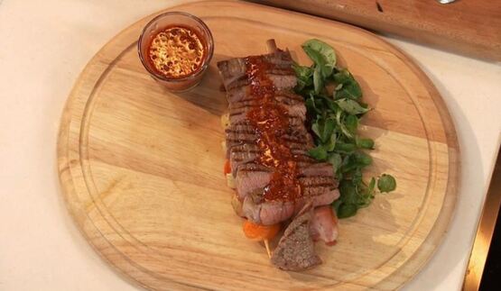 микс-стейк с овощным шашлычком