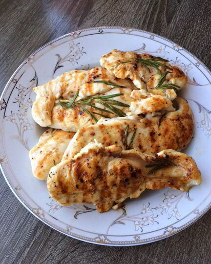 Рецепт сочного стейка из куриной грудки