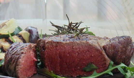 стейк ферентино с овощами на гриле