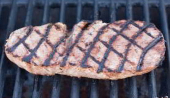 стейк из говядины на гриле