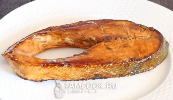 стейк из семги на сковороде