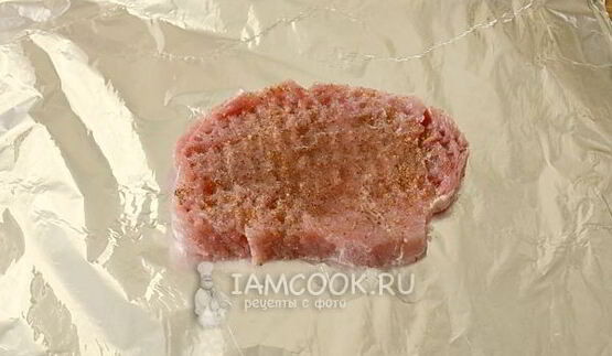 стейк из свинины в фольге