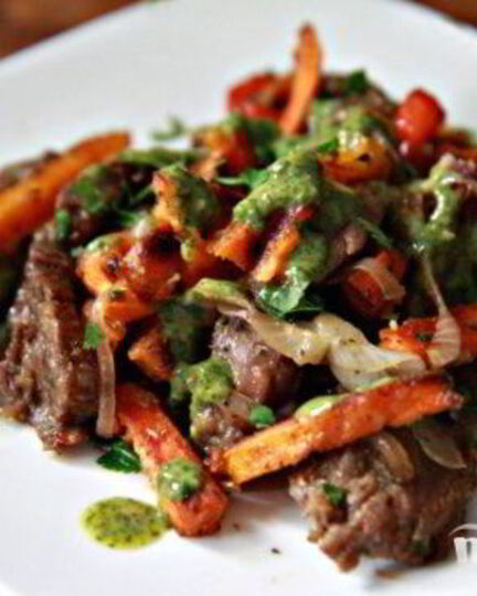 Рецепт стейка со сладким картофелем и соусом из петрушки