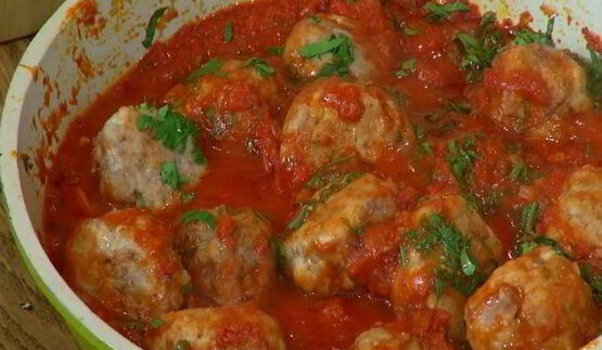 булочки с тефтелями