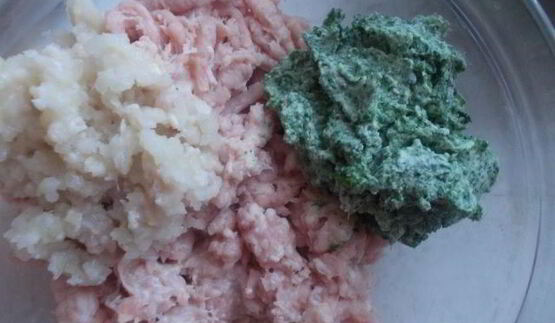 куриные тефтели со шпинатом и творогом