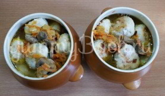 куриные тефтели в горшочках