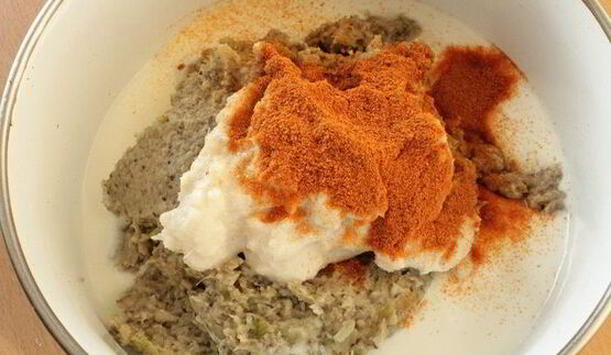 куриные тефтели в пикантном грибном соусе