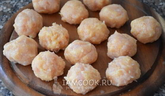 куриные тефтели в томатном соусе