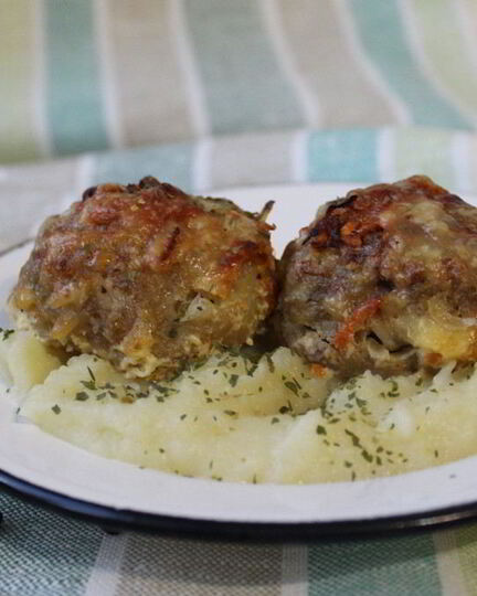 Рецепт свиных тефтелей в сливочном соусе