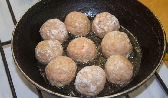 тефтели без риса с подливкой в духовке