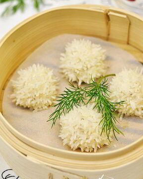 Тефтели Ежики из куриного филе в пароварке