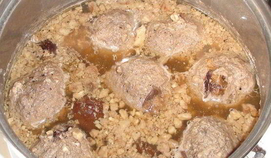 тефтели с черносливом и грецкими орехами