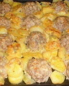 Тефтели с картошкой в духовке