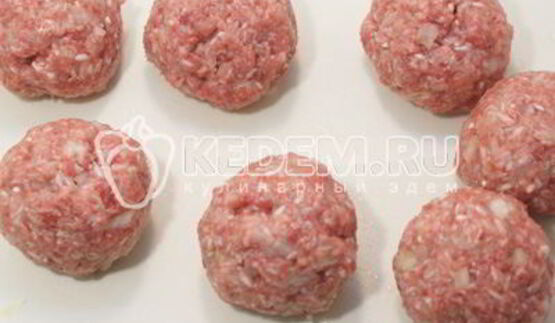тефтели в мультиварке с протертыми помидорами