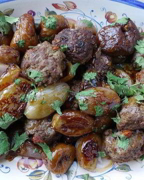 Тефтельки из ягнятины с инжиром и луком-шалотом