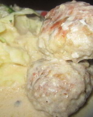 Тефтельки в белом соусе