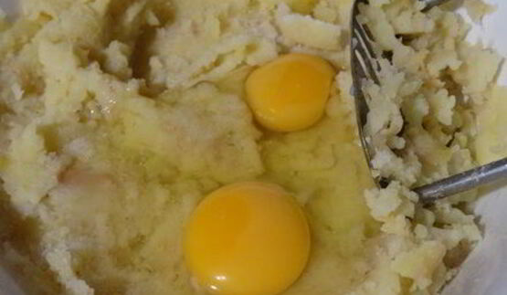 ленивые вареники из картошки со шкварками