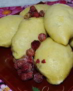 Вареники с лесными ягодами
