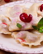 Вареники с творогом и вишней