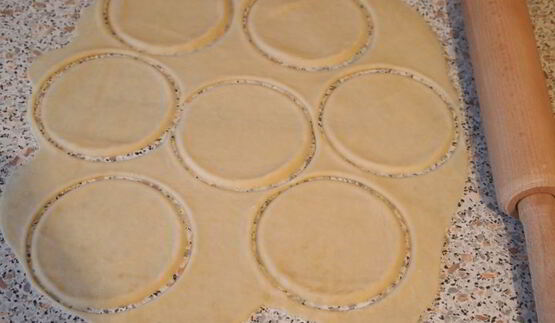 заварные вареники с клубникой и шоколадом