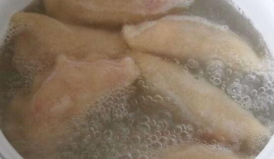 заварные вареники с клубникой и шоколадом