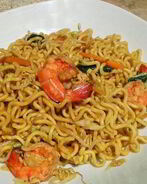 Яичная лапша с овощами