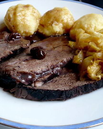 Рецепт квашеного жаркого с клецками и глазированной капустой мясо моей мечты