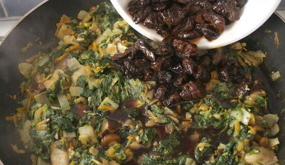 жаркое из фаршированной курицы