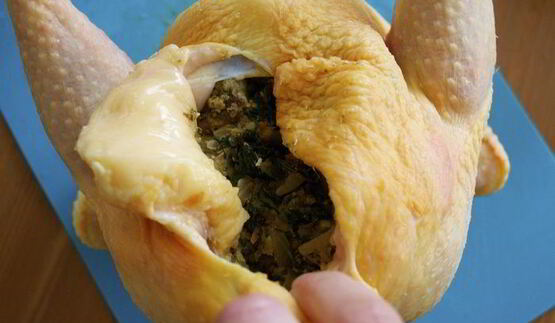 жаркое из фаршированной курицы