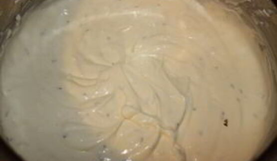 жаркое из курицы с изюмом в горшочках