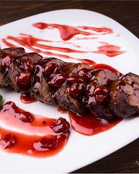 Жаркое из телятины с вишней