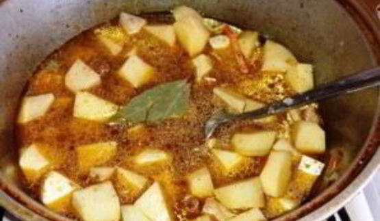 жаркое по-домашнему из свинины с картошкой