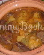 Жаркое с сердцем и солеными огурцами