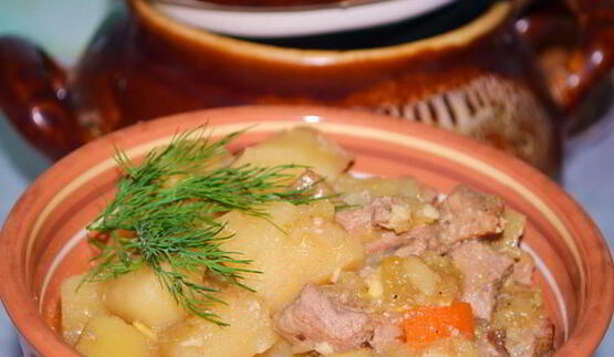 жаркое со свининой в горшочке