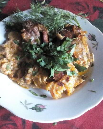 Рецепт жаркого телятина в духовке с солеными огурцами