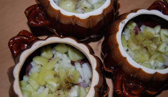 жаркое в горшочке краски лета