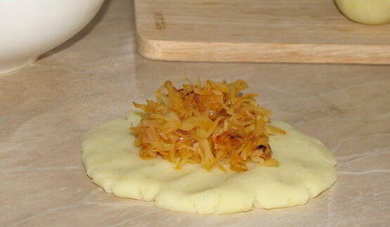 картофельные зразы с капустой из духовки