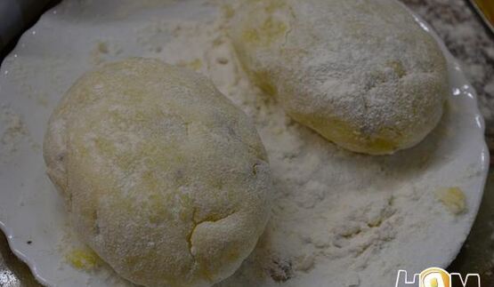 картофельные зразы с мясом и сыром