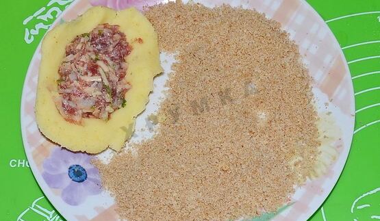 картофельные зразы в духовке с мясным фаршем и сыром