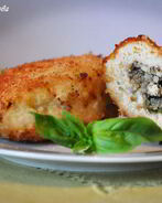 Куриные зразы с грибами и базиликом