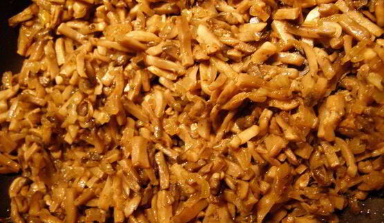 куриные зразы с грибами под сметанно-сливочным соусом