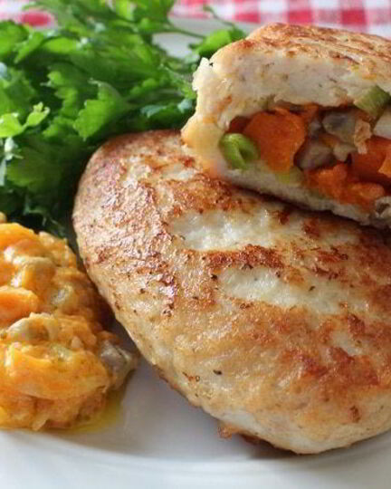 Рецепт куриных зраз с тыквой, грибами и соусом