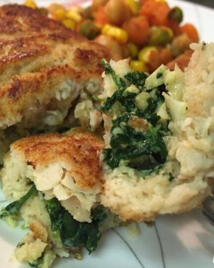 Рецепт куриных зраз со шпинатома и яйцома